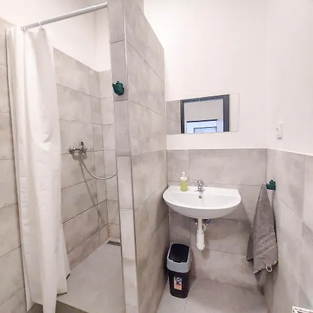 Novy U Prazskeho Vystaviste A3 Homestay szállás Prága